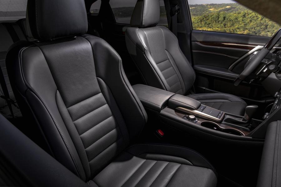 Интерьер Lexus RX450h F-Sport 2019 года  (NA) (фото 24 из 37)